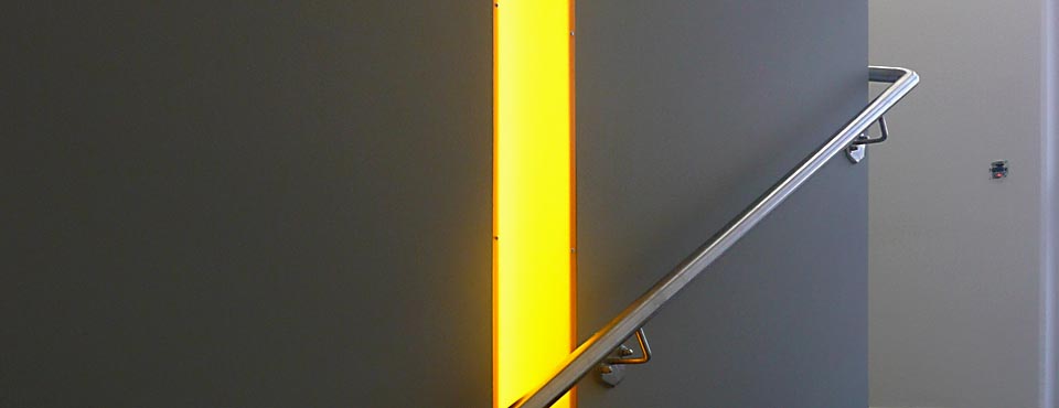 Detailansicht Treppenaufgang mit Lichtleiste